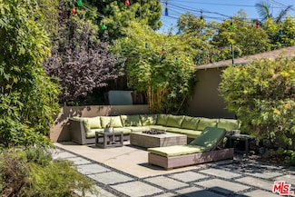 3734 Wade St, Los Angeles, CA 90066