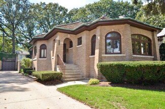 6776 N Ionia Ave, Chicago, IL 60646