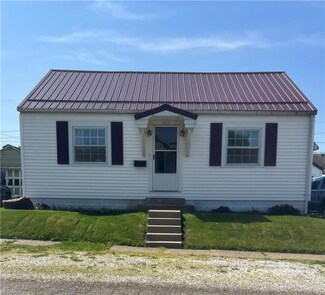 1611 Elm St, Coshocton, OH 43812
