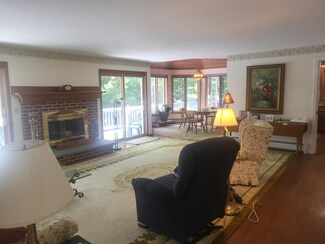 108 River St, Wolfeboro, NH 03894