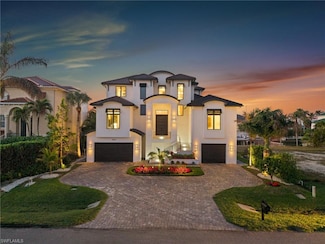 380 Trade Winds Ave, Naples, FL 34108