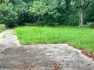 2436 Balis Dr, Baton Rouge, LA 70808