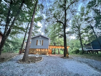56 Landing Rd, Hattiesburg, MS 39401