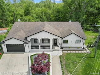 6302 Burger St, Dearborn Heights, MI 48127
