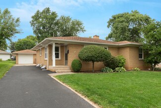 1209 Oregon St, Joliet, IL 60435