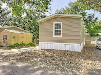 11645 Harmony Ranch Ln, Thonotosassa, FL 33592