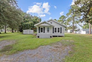 4216 Loreauville Rd, New Iberia, LA 70563