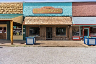 414 Main St, Leslie, AR 72645