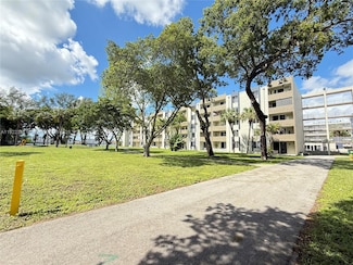 10000 NW 80th Ct Unit 2424, Hialeah, FL 33016