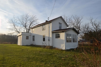 2564 S Lima Rd, Kendallville, IN 46755