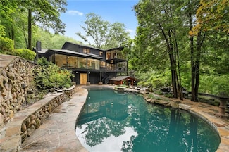 4601 Tall Pines Dr NW, Atlanta, GA 30327