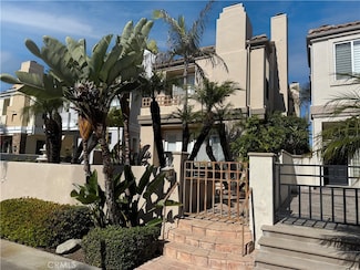 621 21st St, Huntington Beach, CA 92648