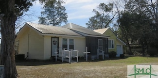 325 Bowers St, Pembroke, GA 31321