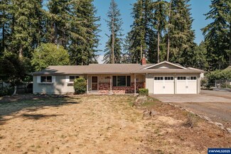 526 N 13th St, Lyons, OR 97358