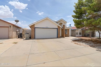 12166 Royal Woods Dr, El Paso, TX 79936