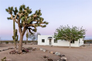 60611 Birdie Rd, Landers, CA 92285