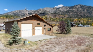 98 Chalet Dr, Alpine, WY 83128