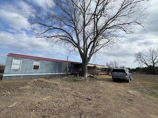8805 N Peaceful Ct, Granbury, TX 76048