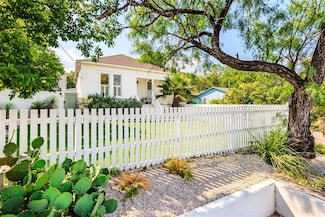 8608 Georgian Dr, Austin, TX 78753