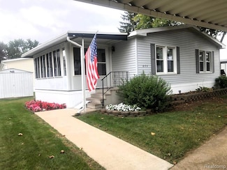605 Cedar Ct, Jonesville, MI 49250