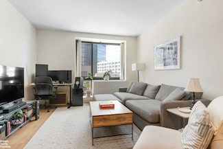 25-21 43rd Ave Unit 207, Long Island City, NY 11101