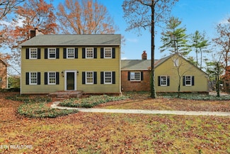 11134 Crown Point Dr, Knoxville, TN 37934