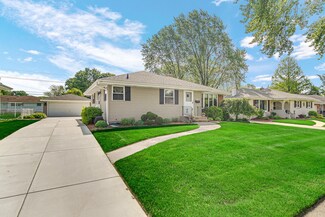 8939 Cottage Grove Ave, Highland, IN 46322