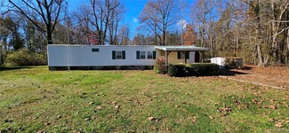 337 Silas Dr, Warsaw, VA 22572