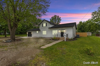 412 S Woodworth St, Corunna, MI 48817