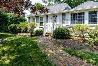 125 Parker Rd, Osterville, MA 02655