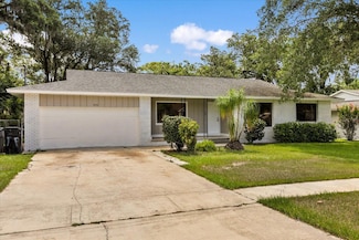 575 Lake McCoy Dr, Apopka, FL 32712