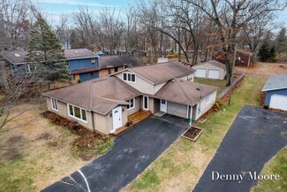 3952 England Dr, Shelbyville, MI 49344