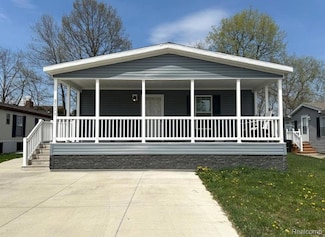 21575 Clochette Dr, Macomb, MI 48044