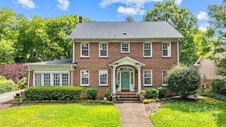 1521 E Morehead St, Charlotte, NC 28207
