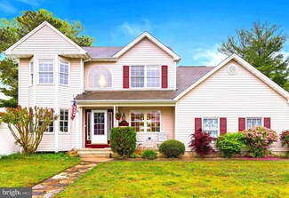293 Tackle Ave, Manahawkin, NJ 08050