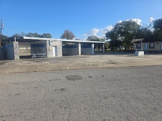 2219 Canal St, Port Arthur, TX 77640