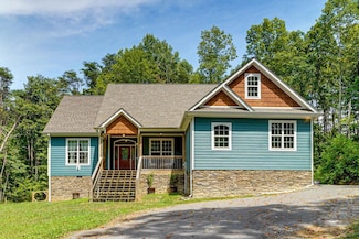712 Raven Cliff Rd, Graysville, TN 37338