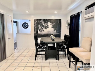 68 Yale Ave Unit 2nd, Avenel, NJ 07001