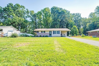 1201 Lakeview Dr, Lynchburg, VA 24502