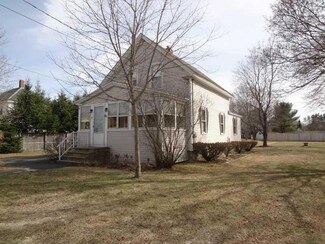 28 Coburn Ave, Dixfield, ME 04224