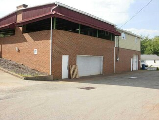 517 N 7th St, Youngwood, PA 15697