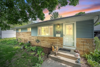 4608 Oxborough Ln, Bloomington, MN 55437