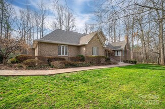 1816 Country Garden Dr, Shelby, NC 28150