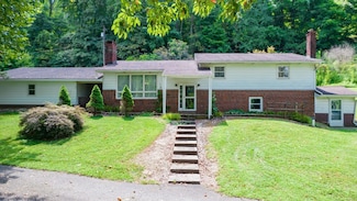617 W Catherine St, Rowlesburg, WV 26425