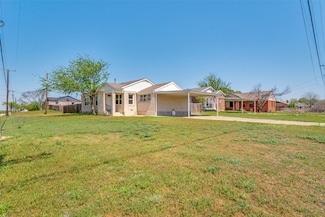 1236 Cherokee St, Weatherford, TX 76086