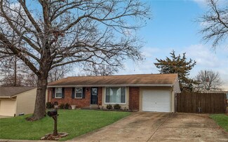 3212 Denton Ln, Saint Charles, MO 63301