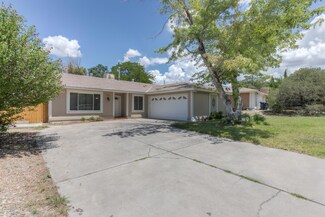 7105 Avenida la Costa NE, Albuquerque, NM 87109