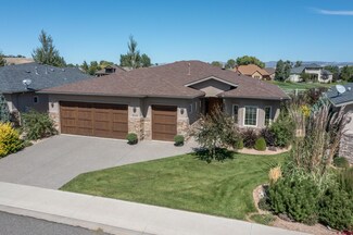 1033 Courthouse Peak Ln, Montrose, CO 81403