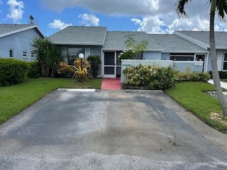 4210 Lucerne Villas Ln, Lake Worth, FL 33467