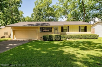 2219 N 55th Ln, Fort Smith, AR 72904